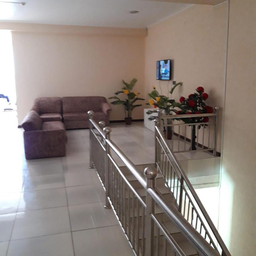 Hostel - Ns Prestige Σιμκέντ Εξωτερικό φωτογραφία