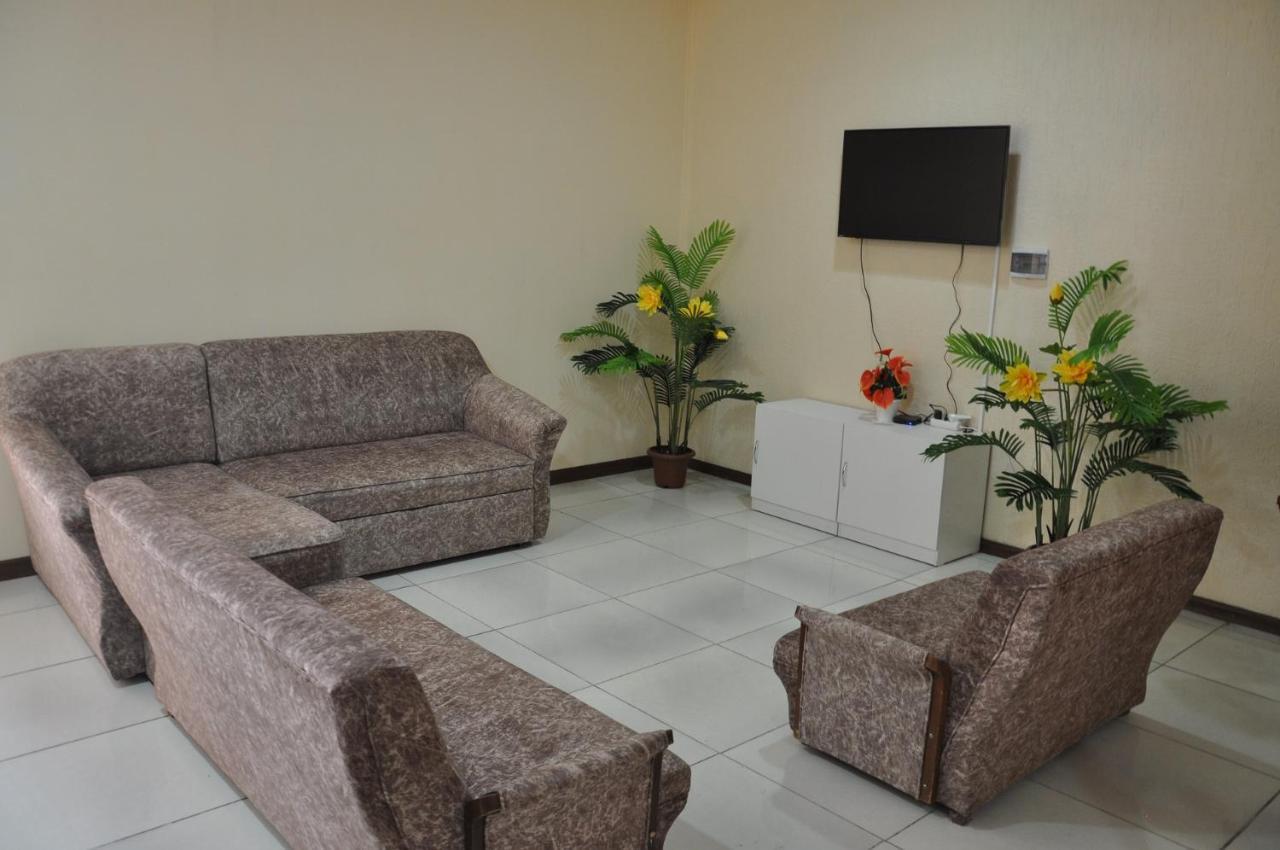 Hostel - Ns Prestige Σιμκέντ Εξωτερικό φωτογραφία