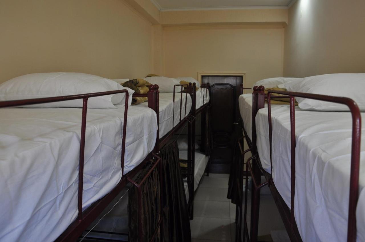 Hostel - Ns Prestige Σιμκέντ Εξωτερικό φωτογραφία