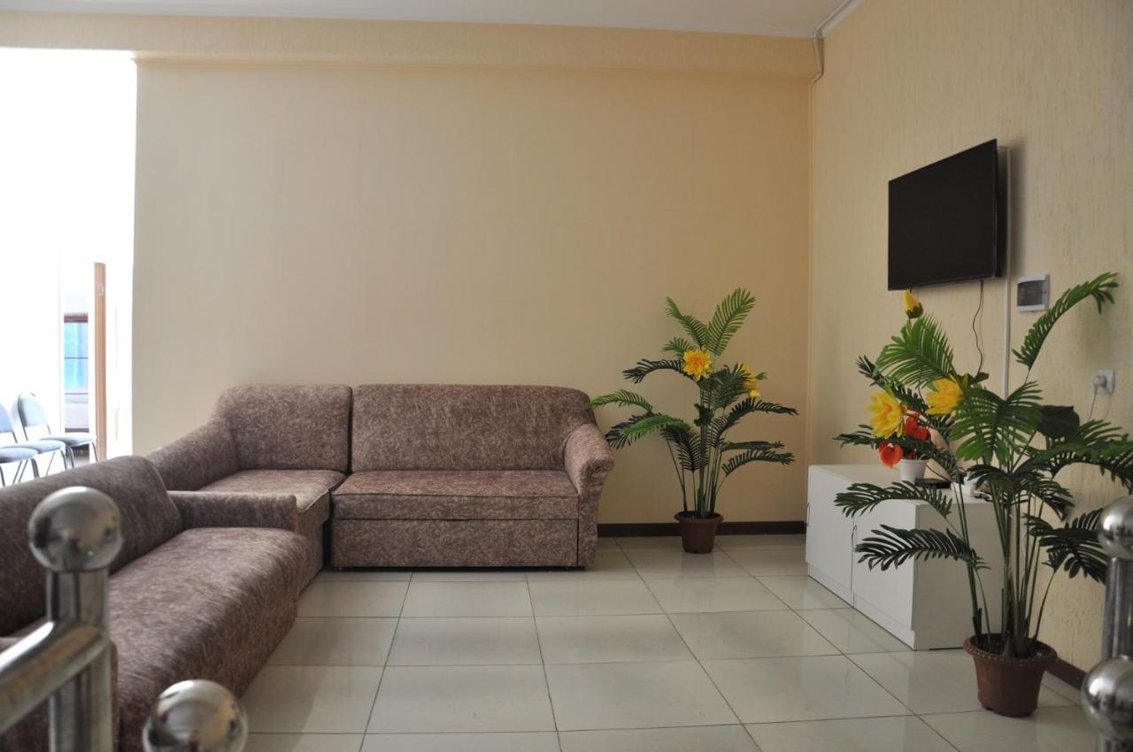 Hostel - Ns Prestige Σιμκέντ Εξωτερικό φωτογραφία